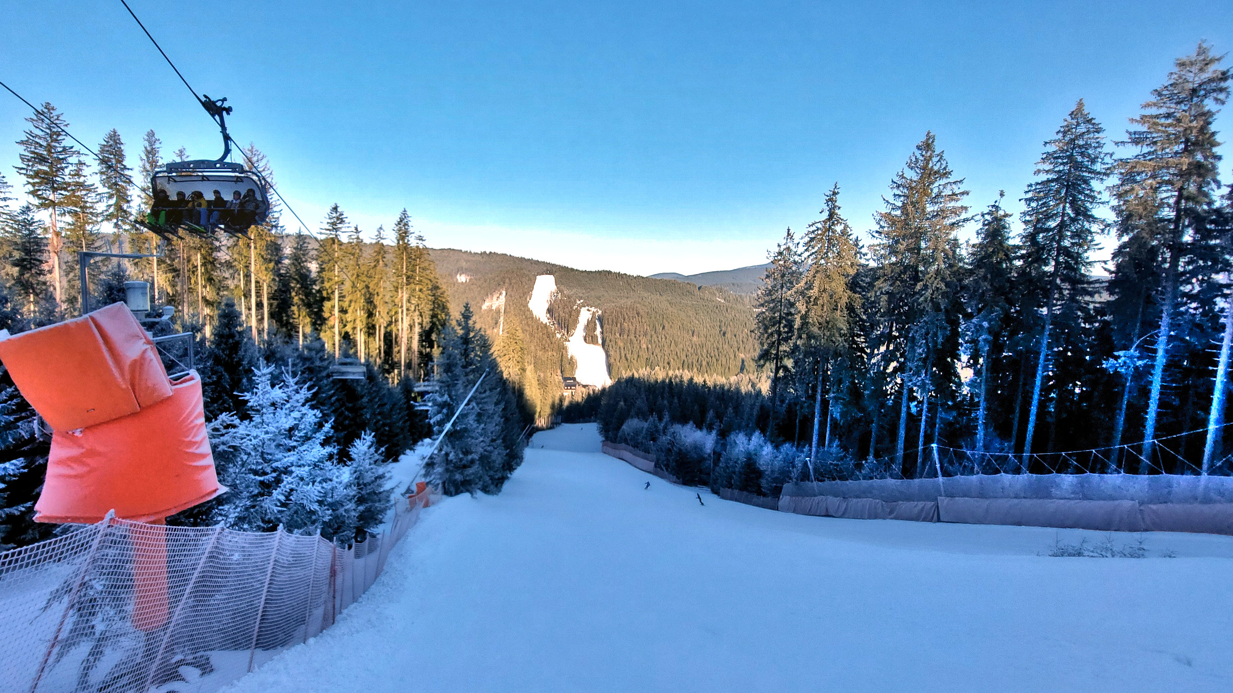 SKI BÍLÁ