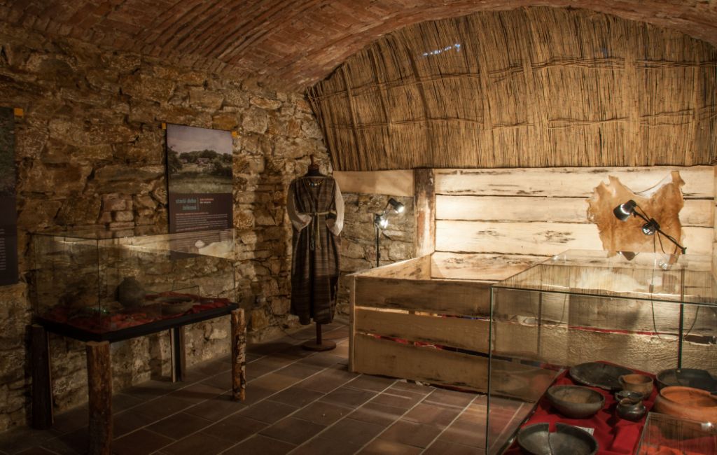 MĚSTSKÉ MUZEUM A KNIHOVNA ČÁSLAV