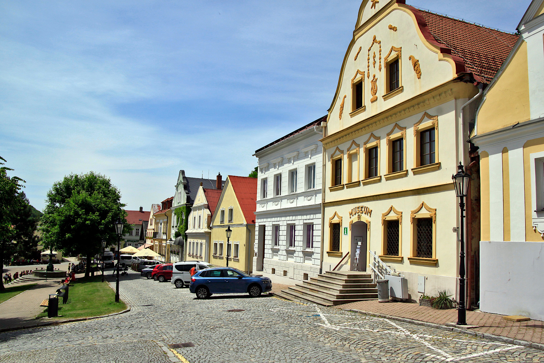 MUZEUM ZDEŇKA BURIANA VE ŠTRAMBERKU