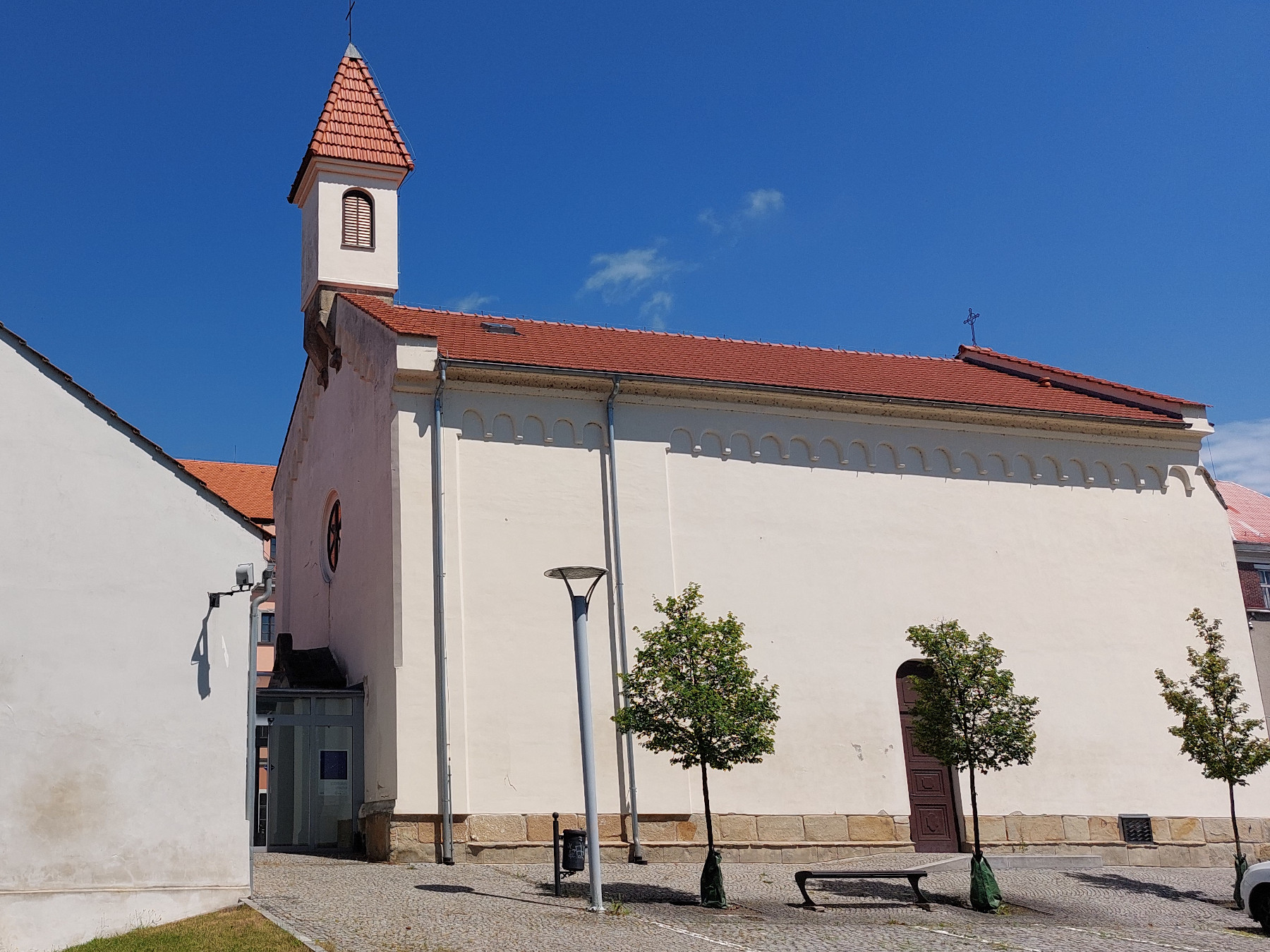 GALERIE KAPLE VE VALAŠSKÉM MEZIŘÍČÍ