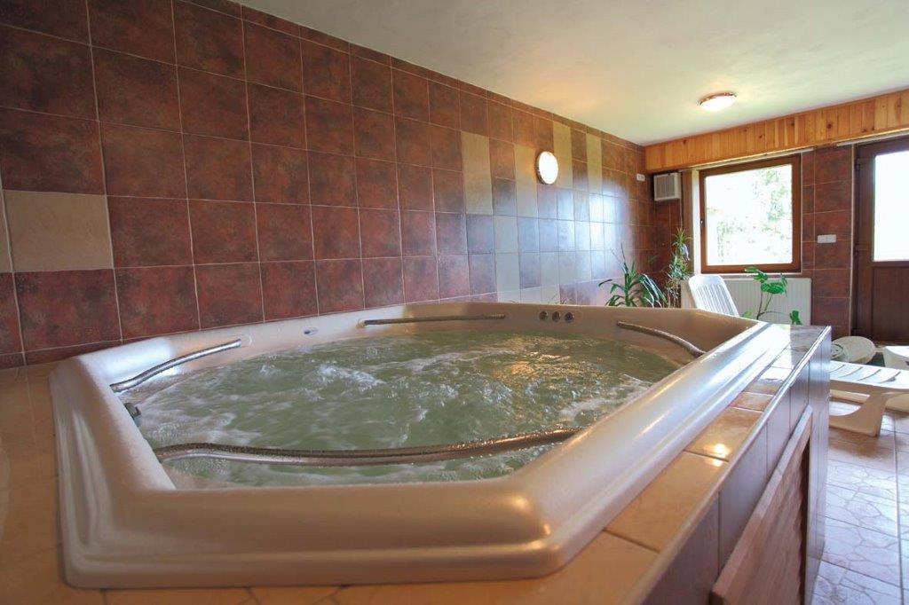 HORSKÝ HOTEL VSACKÝ CÁB VSETÍN