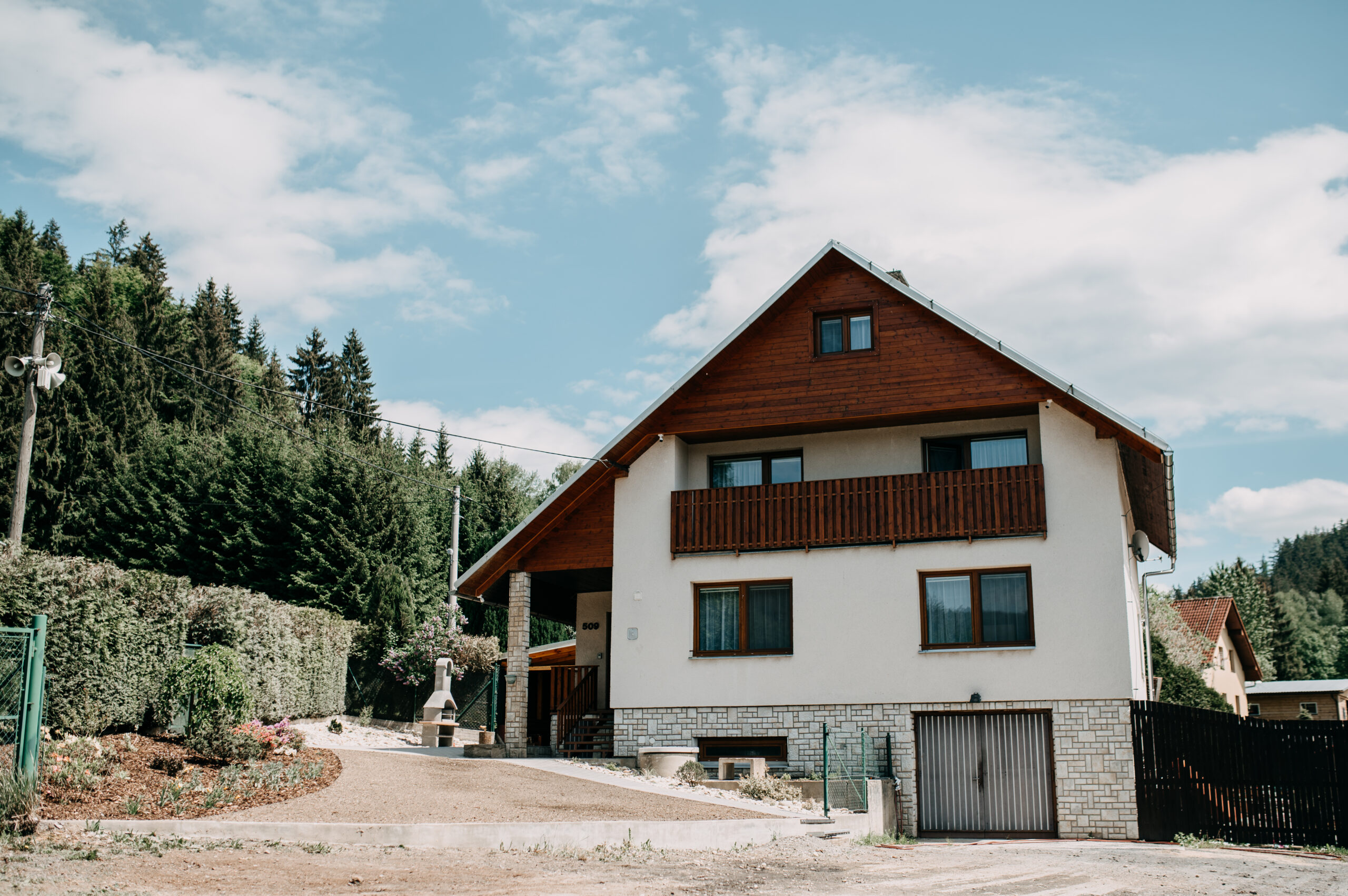 APARTMÁNY POD KNĚHYNÍ