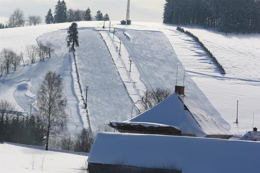 LYŽAŘSKÝ AREÁL NELLA BARTOŠOVICE V ORLICKÝCH HORÁCH