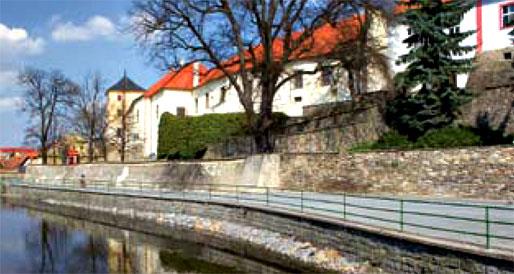 ZÁMEK - MĚSTSKÉ MUZEUM HORAŽĎOVICE