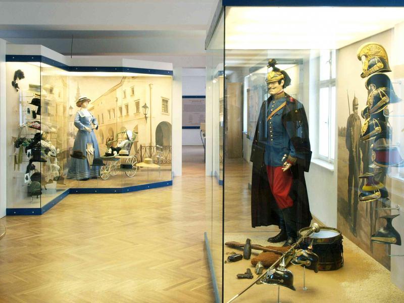 MUZEUM NOVOJIČÍNSKA - ZÁMEK V NOVÉM JIČÍNĚ