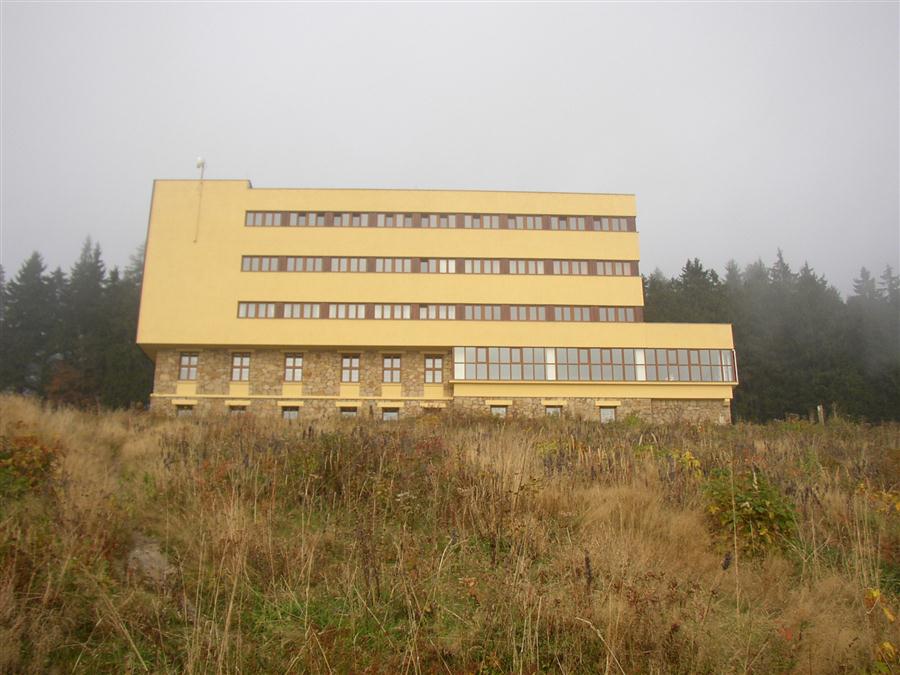 Bílý kříž - apartmánový dům